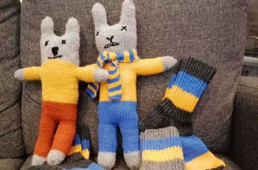 A girl from Finland gave Zelensky patriotic socks (photo)